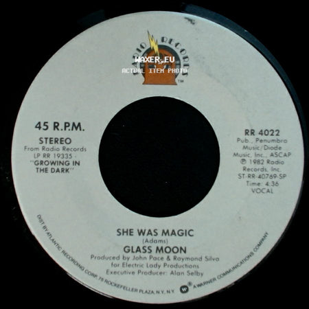 Glass Moon - She Was Magic / On A Carousel side A