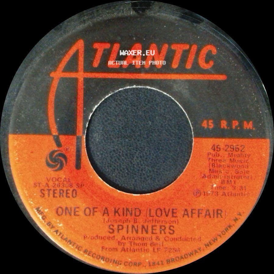 Spinners - Don't Let The Green Grass Fool You / One Of A Kind (Love Affair) side B