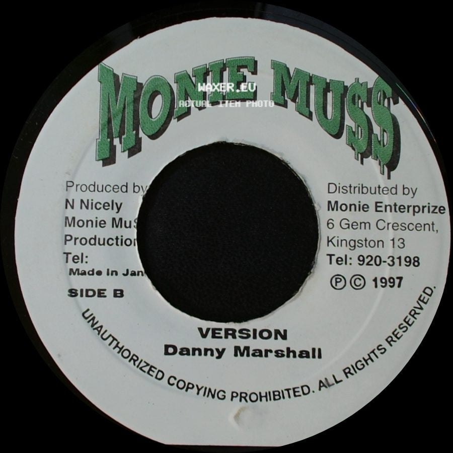 Roundhead - Mansta Track / Version Danny Marshall side B