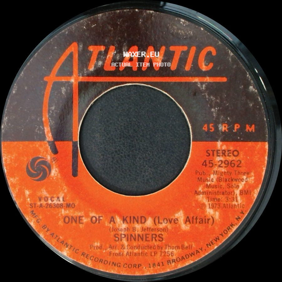 Spinners - Don't Let The Green Grass Fool You / One Of A Kind (Love Affair) side B