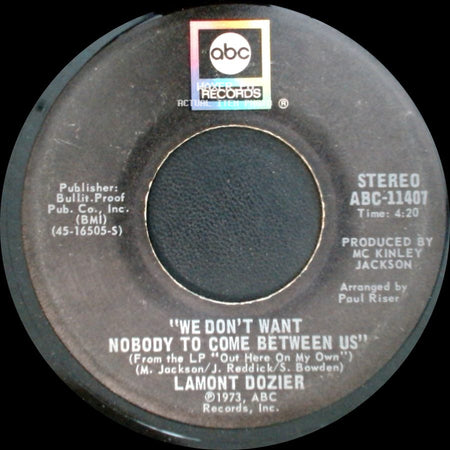 Lamont Dozier - Trying To Hold On To My Woman / We Don't Want Nobody To Come Between Us side B