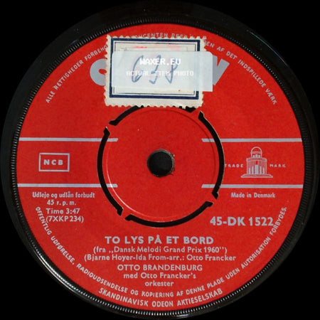 Otto Brandenburg / Otto Brandenburg Med Otto Francker's Orkester - To Lys På Et Bord / Du Lille Fisker side A