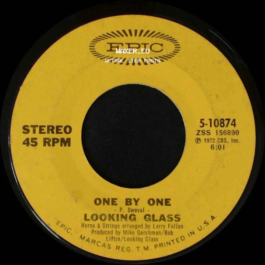 Looking Glass - One By One / Brandy (You're A Fine Girl) side A