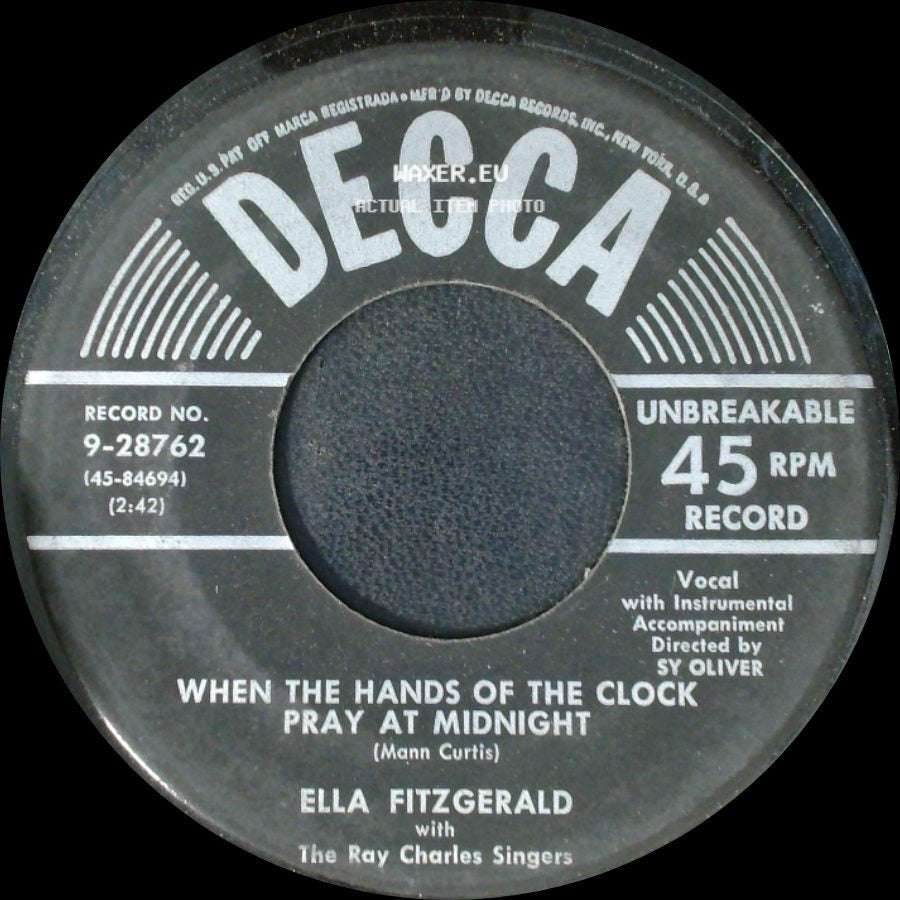 Ella Fitzgerald With The Ray Charles Singers - Crying In The Chapel / When The Hands Of The Clock Pray At Midnight side B