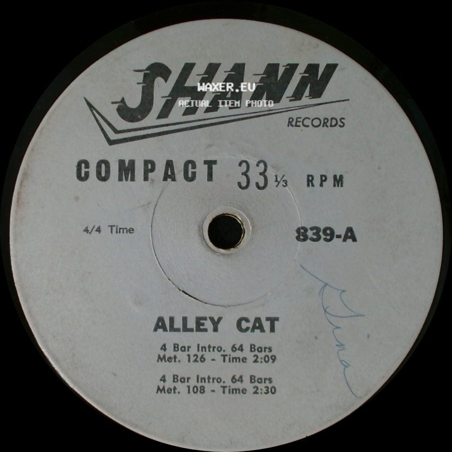 Unknown Artist - Alley Cat / Too Close For Comfort side A