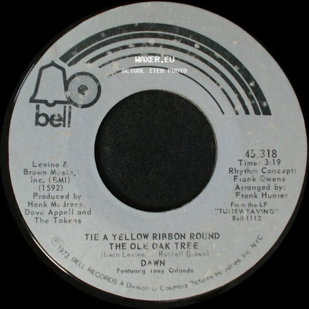 Dawn - I Can't Believe How Much I Love You / Tie A Yellow Ribbon Round The Ole Oak Tree side B