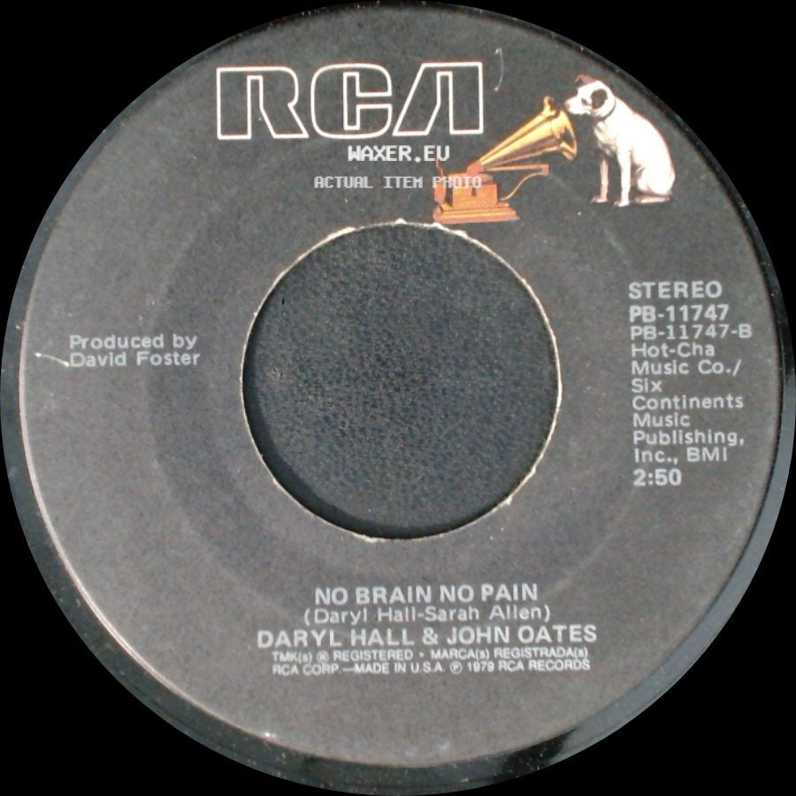 Daryl Hall & John Oates - Wait For Me / No Brain No Pain side B