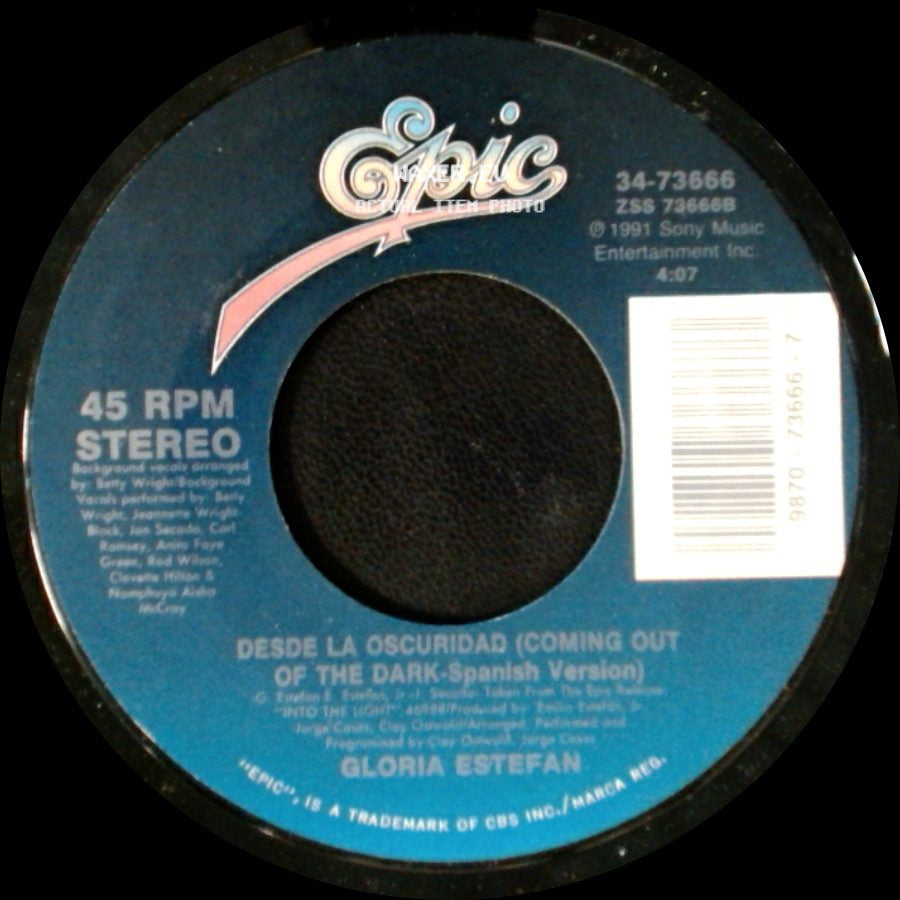 Gloria Estefan - Coming Out Of The Dark / Desde La Oscuridad (Coming Out Of The Dark - Spanish Version) side B