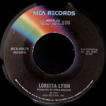 Loretta Lynn - She's Got You / The Lady That Lived Here Before side A