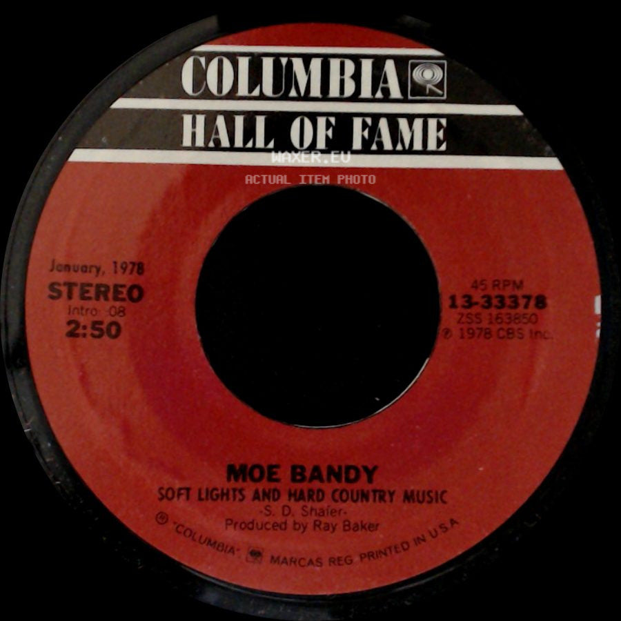 Moe Bandy - Soft Lights And Hard Country Music / She Just Loved The Cheatin' Out Of Me side A
