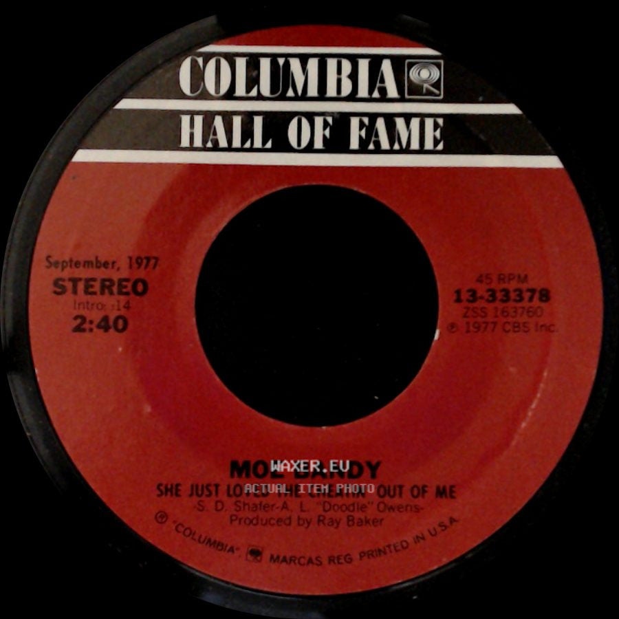 Moe Bandy - Soft Lights And Hard Country Music / She Just Loved The Cheatin' Out Of Me side B