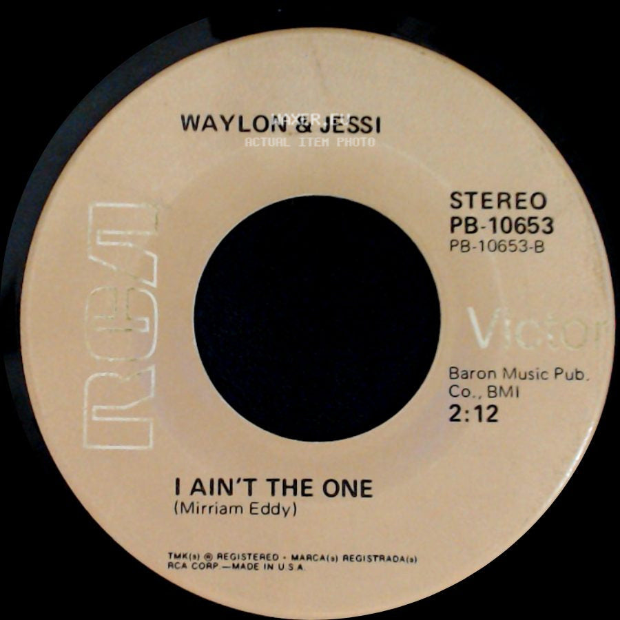 Waylon & Jessi - Suspicious Minds / I Ain't The One side B