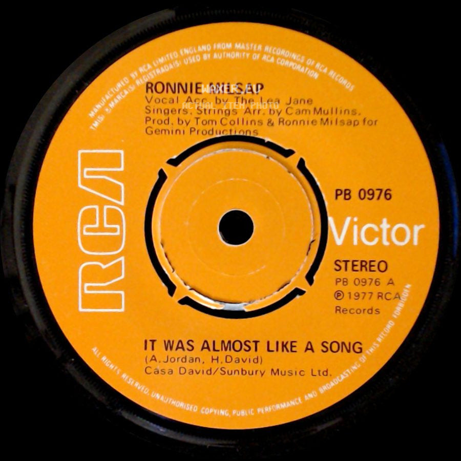 Ronnie Milsap - It Don't Hurt To Dream / It Was Almost Like A Song side B