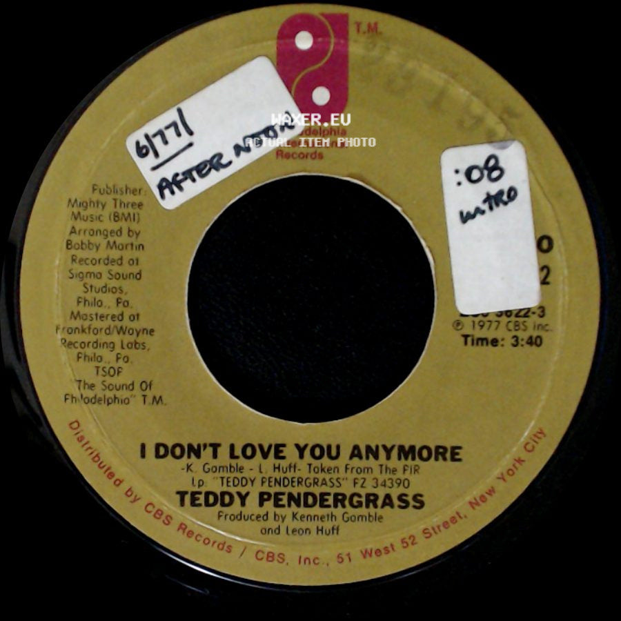 Teddy Pendergrass - I Don't Love You Anymore / Somebody Told Me side A