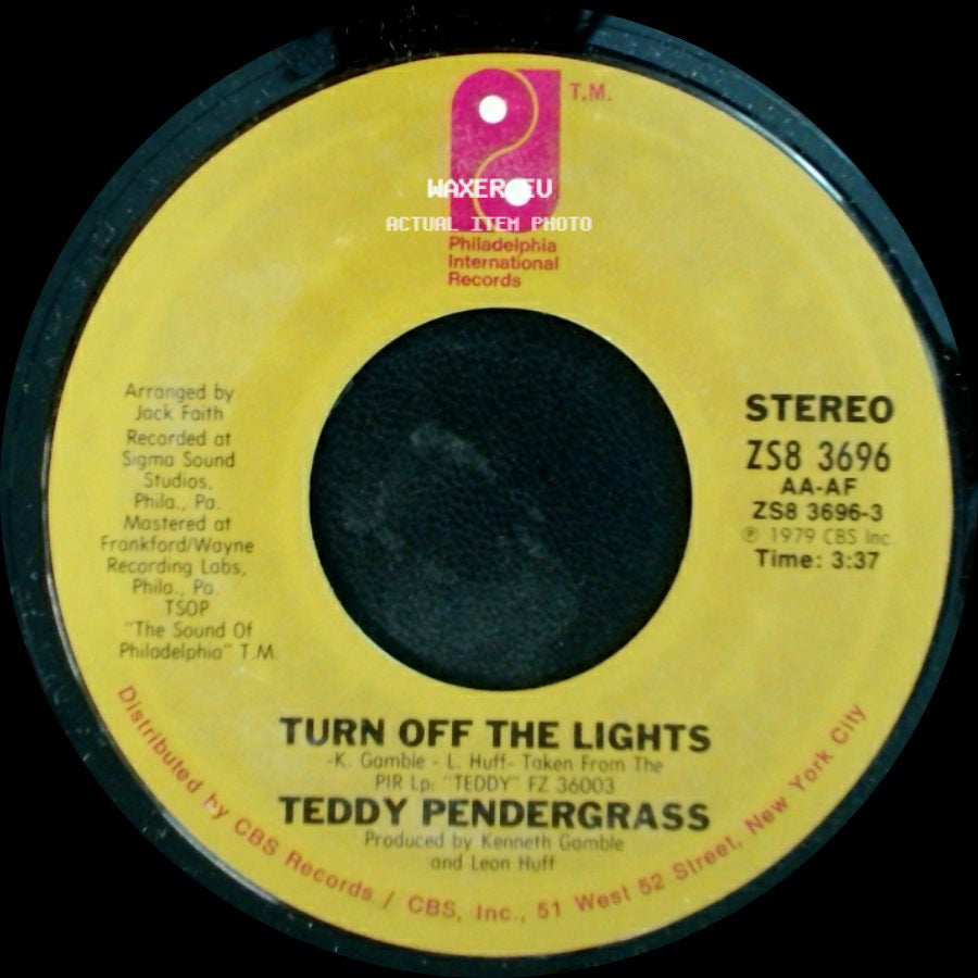 Teddy Pendergrass - Turn Off The Lights / If You Know Like I Know side A