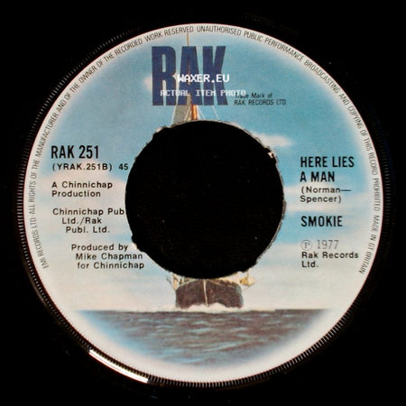 Smokie - Lay Back In The Arms Of Someone / Here Lies A Man side B
