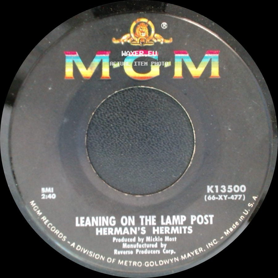 Herman's Hermits - Leaning On The Lamp Post / Hold On! side A
