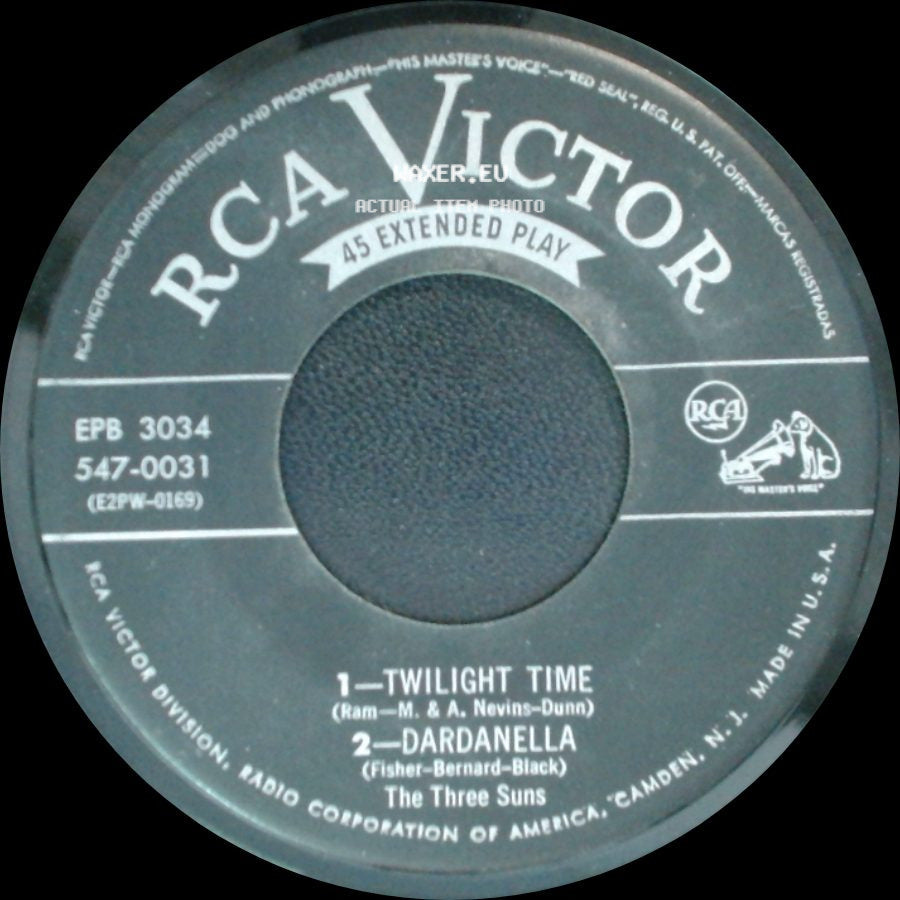 The Three Suns - Twilight Time / Dardanella / When Day Is Done / The Breeze And I side A