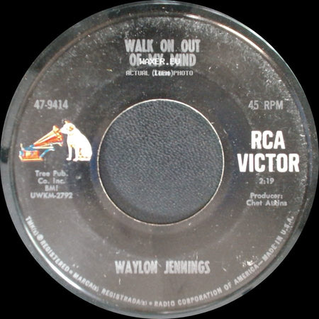 Waylon Jennings - Walk On Out Of My Mind / Julie side A