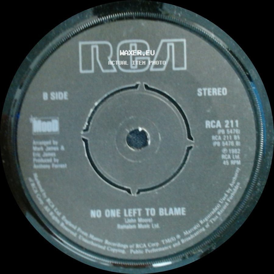 Unknown Artist - Paris Is One Day Away / No One Left To Blame side B