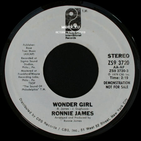 Ronnie James - Wonder Girl / Wonder Girl side A
