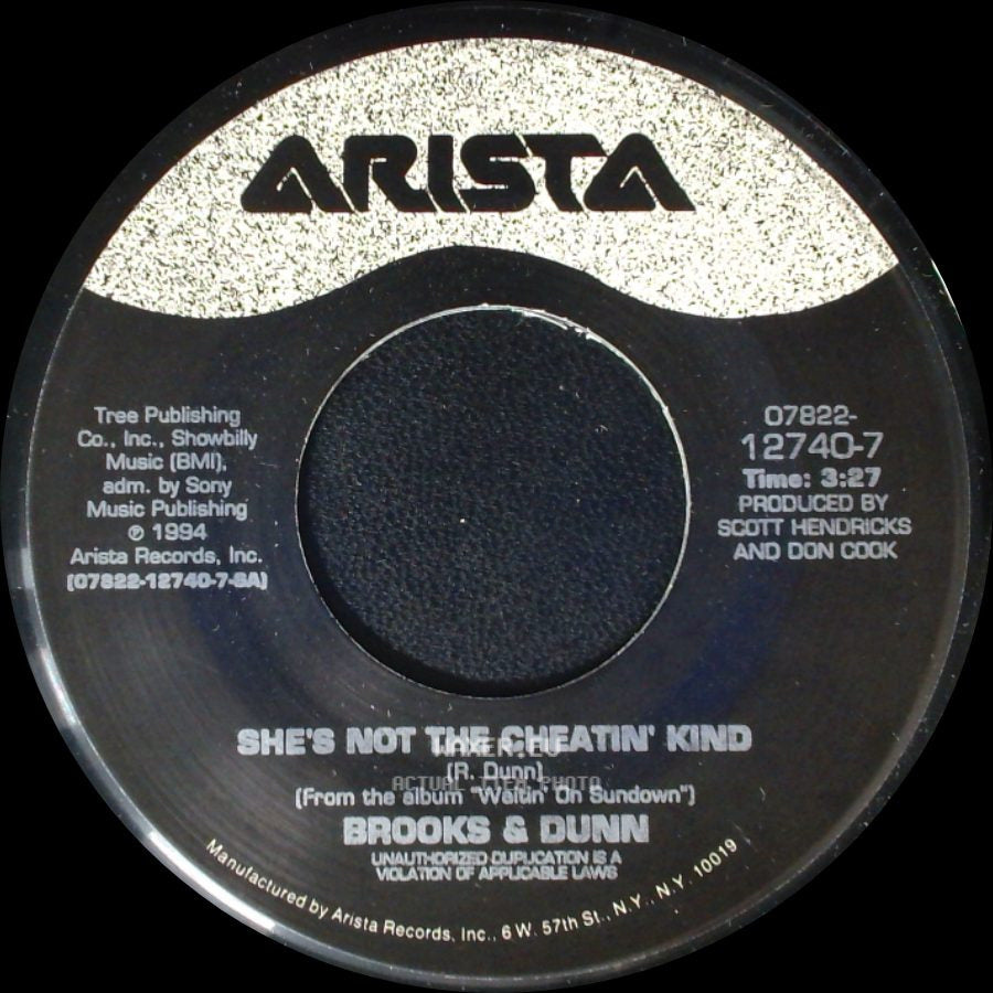 Brooks & Dunn - She's The Kind Of Trouble / She's Not The Cheatin' Kind side B