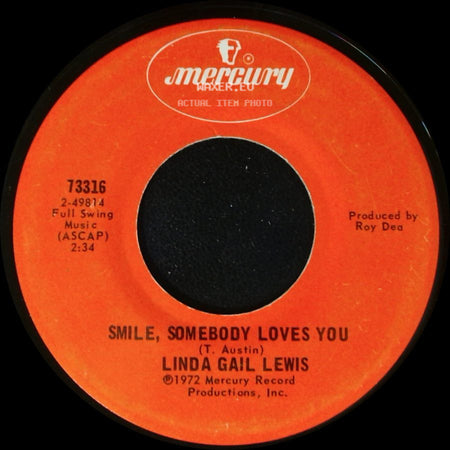 Linda Gail Lewis - Louisiana / Smile, Somebody Loves You side B