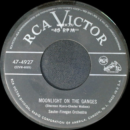 Sauter-Finegan Orchestra - Moonlight On The Ganges / April In Paris side A