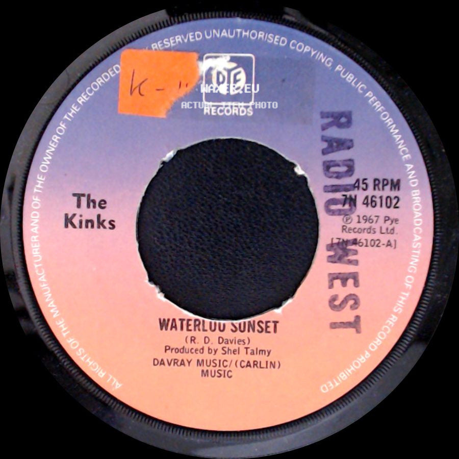 The Kinks - Dedicated Follower Of Fashion / Waterloo Sunset side B