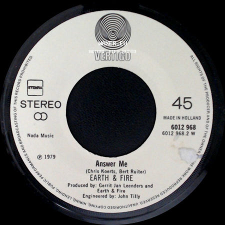 Earth & Fire - Answer Me / Weekend side A