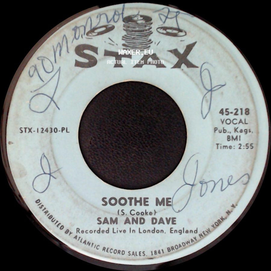 Sam And Dave - Soothe Me / I Can't Stand Up For Falling Down side A