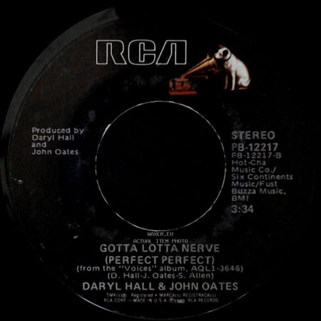 Daryl Hall & John Oates - You Make My Dreams / Gotta Lotta Nerve (Perfect Perfect) side B