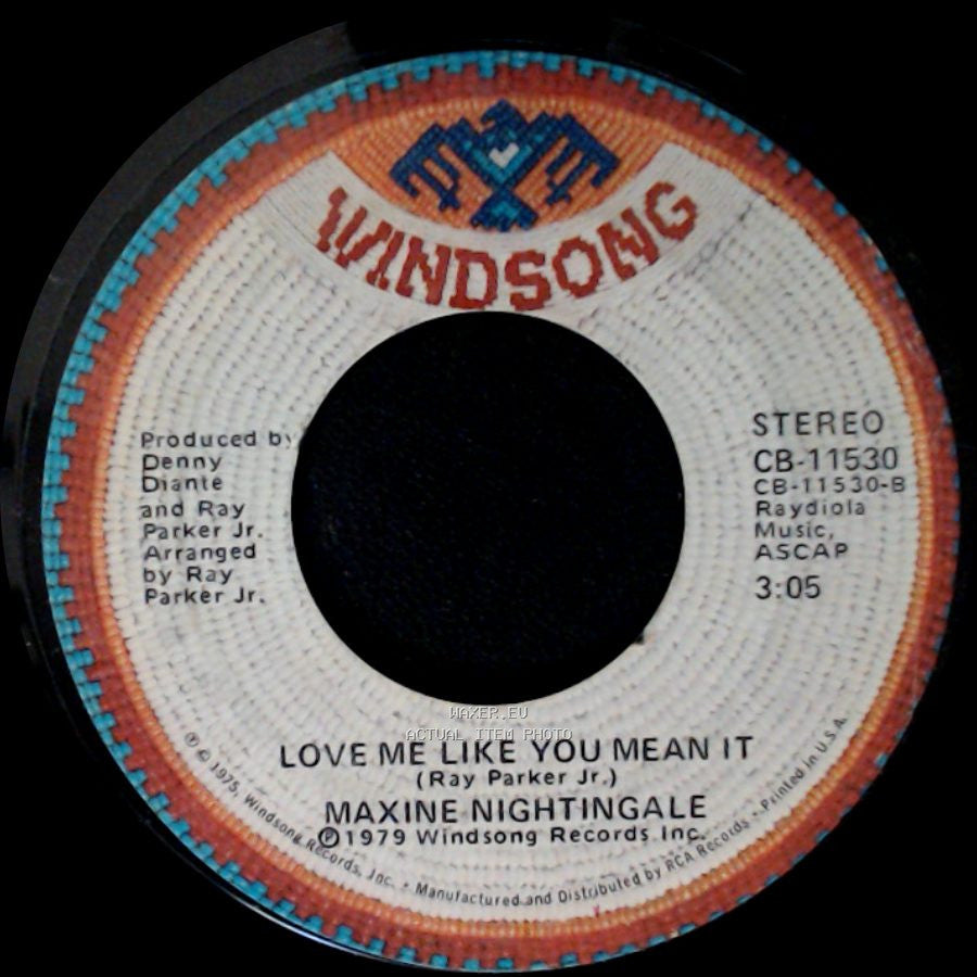 Maxine Nightingale - Love Me Like You Mean It / Lead Me On side A