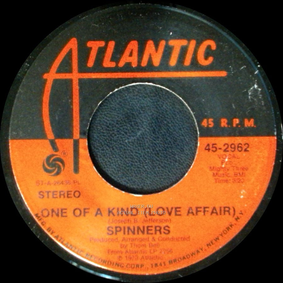 Spinners - Don't Let The Green Grass Fool You / One Of A Kind (Love Affair) side B
