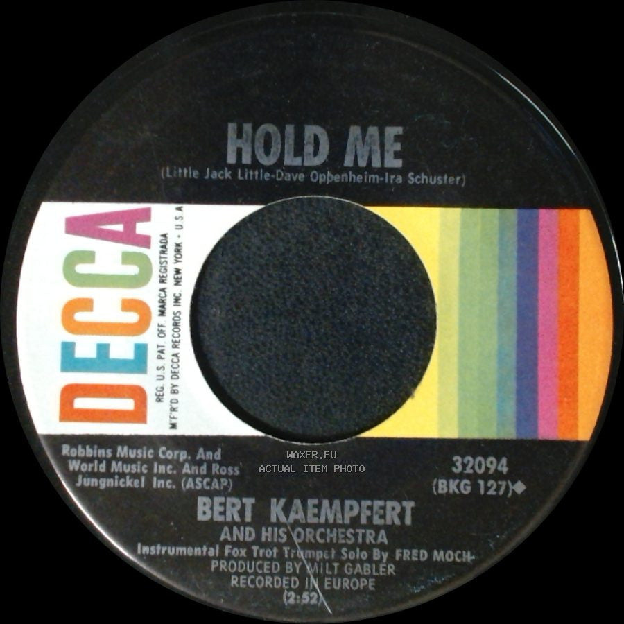 Bert Kaempfert And His Orchestra - Hold Me / Pussy Footin' side B