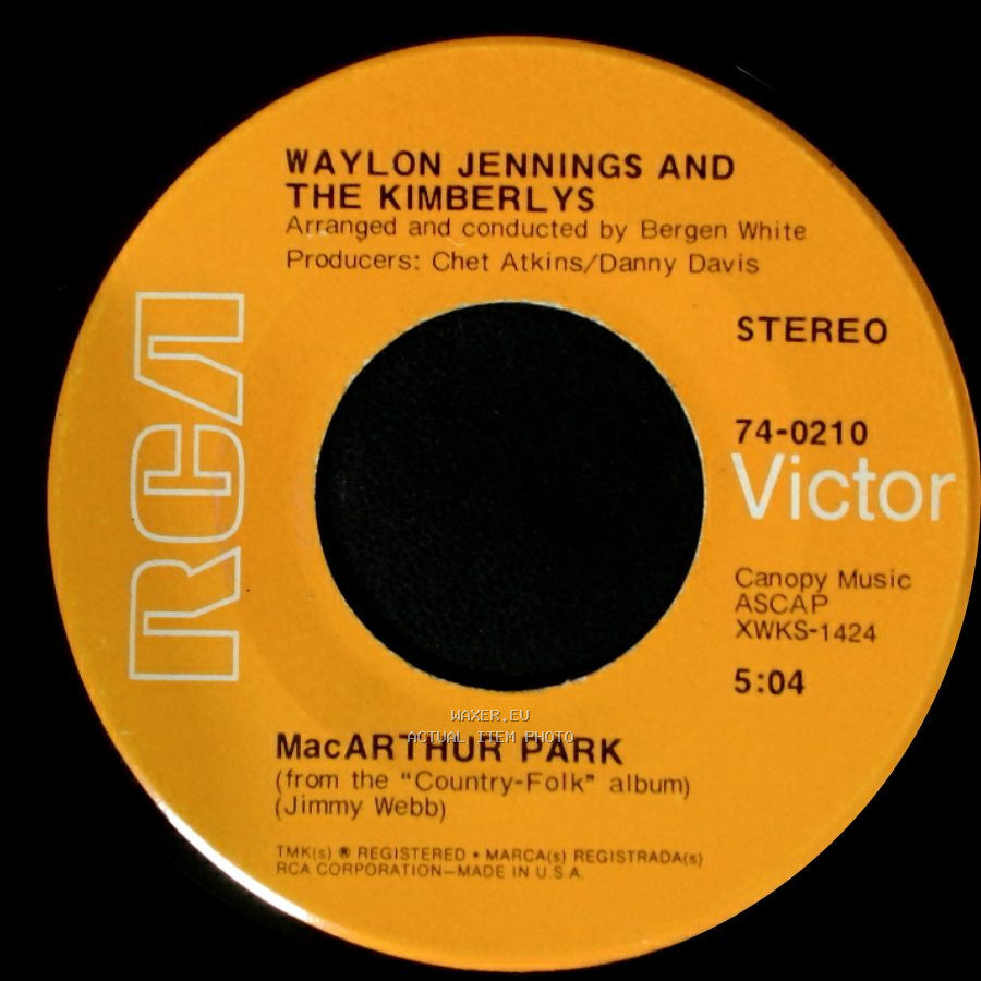 Waylon Jennings And The Kimberlys - Macarthur Park / But You Know I Love You side A