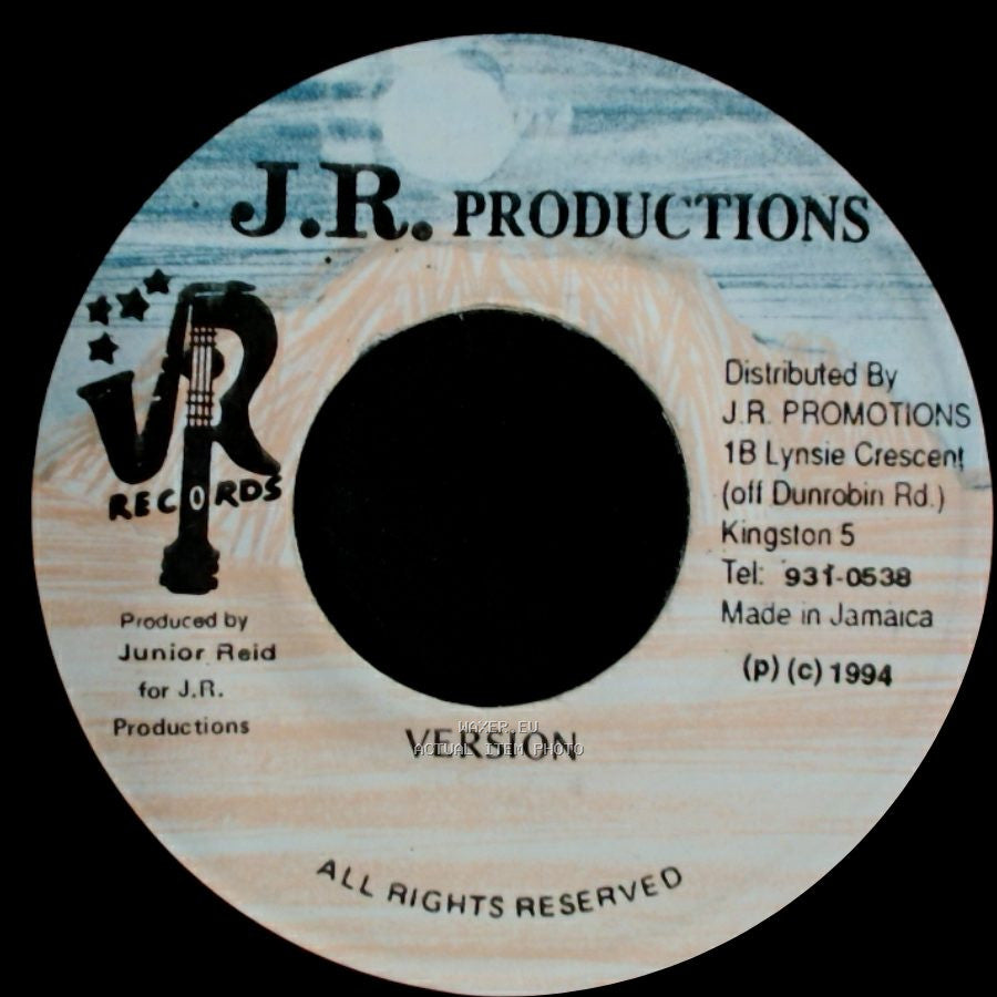 Junior Reid - Version / Listen To The Voices side A