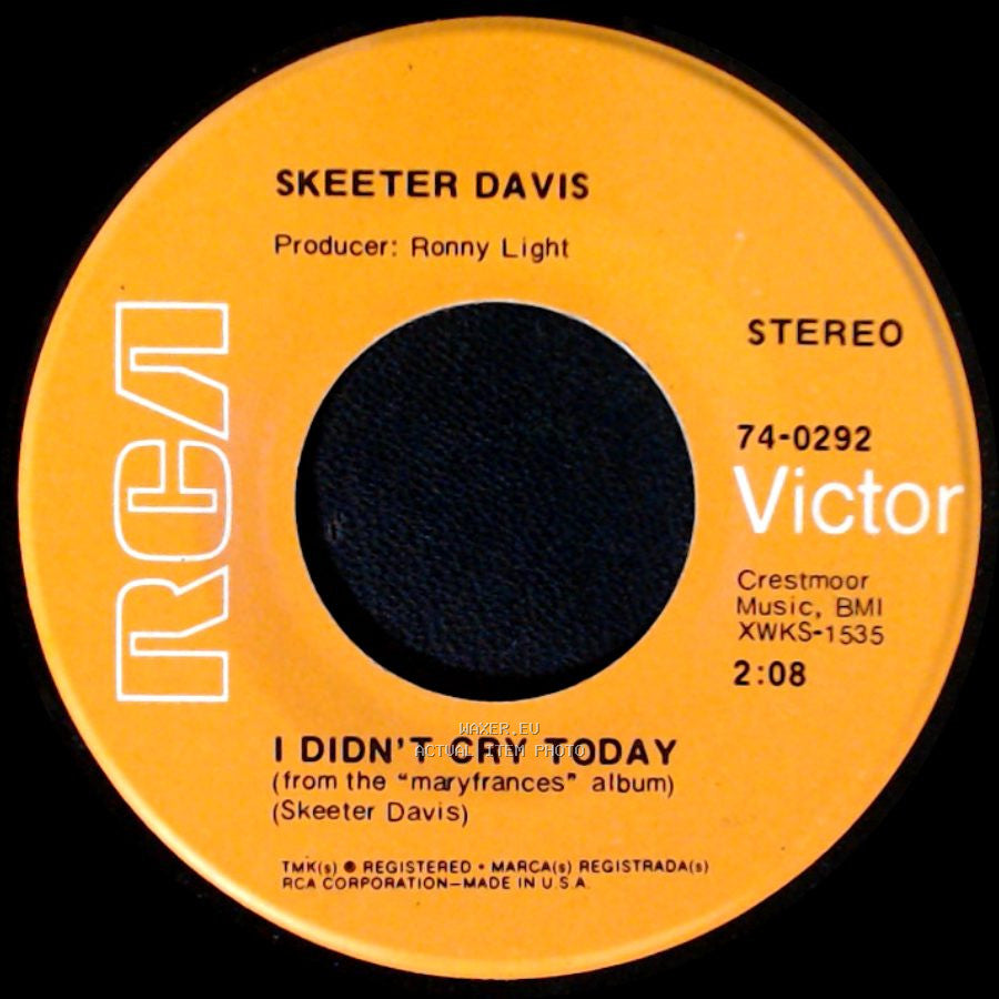 Skeeter Davis - I Didn't Cry Today / I'm A Lover (Not A Fighter) side A