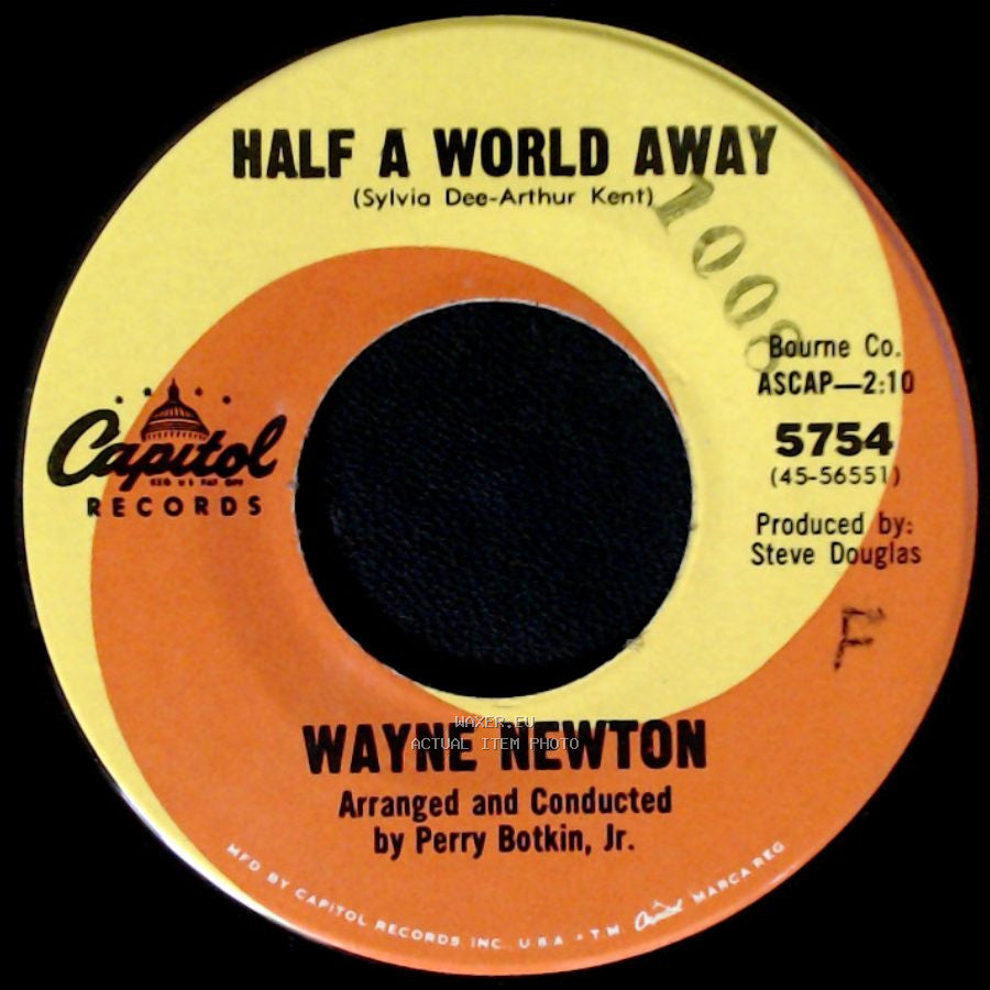 Wayne Newton - Games That Lovers Play (Eine Ganze Nacht) / Half A World Away side B