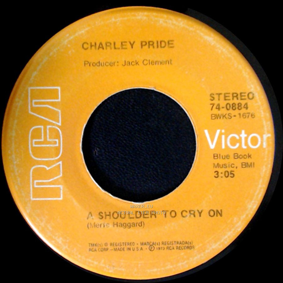 Charley Pride - I'm Learning To Love Her / A Shoulder To Cry On side B