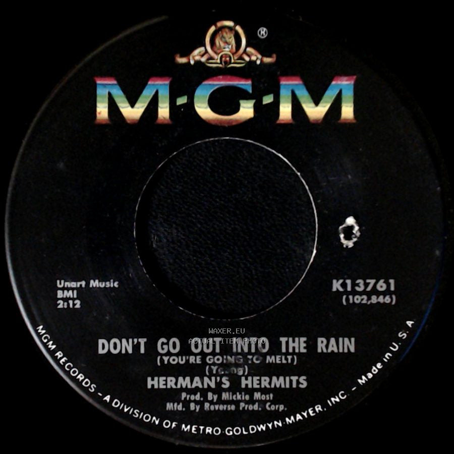 Herman's Hermits - Don't Go Out Into The Rain (You're Going To Melt) / Moonshine Man side B