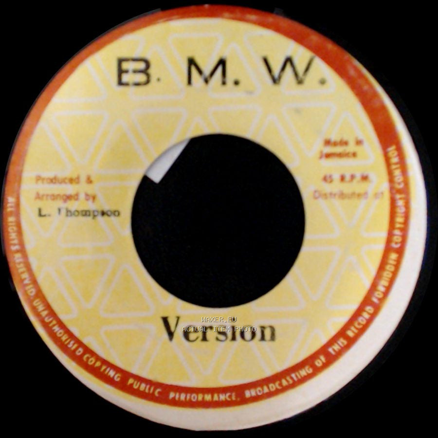 Linval Thompson - Version / Dread A The Superstar side A