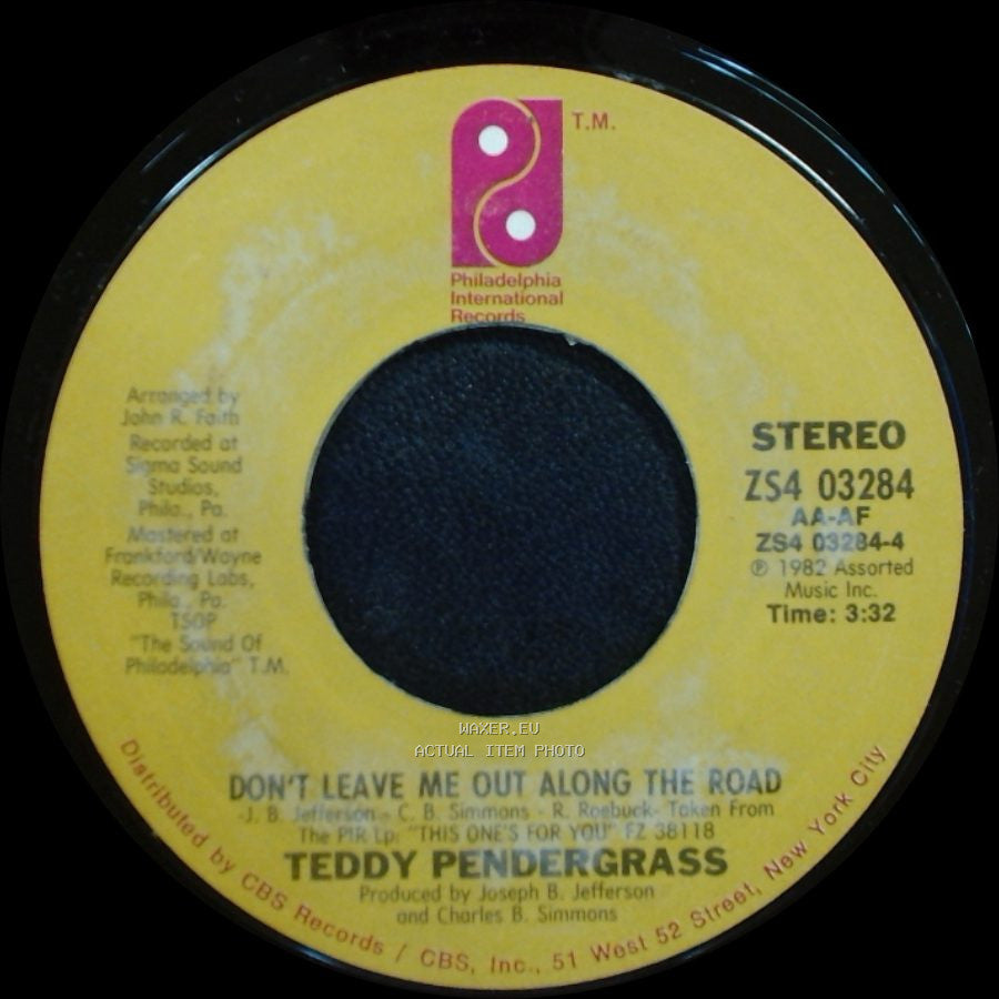 Teddy Pendergrass - Don't Leave Me Out Along The Road / I Can't Win For Losing side A