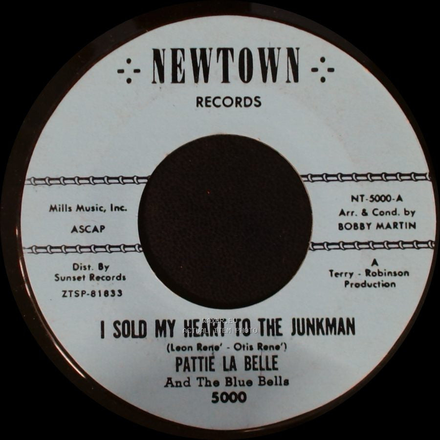 Pattie La Belle And The Blue Bells - I Sold My Heart To The Junkman / Itty Bitty Twist side A