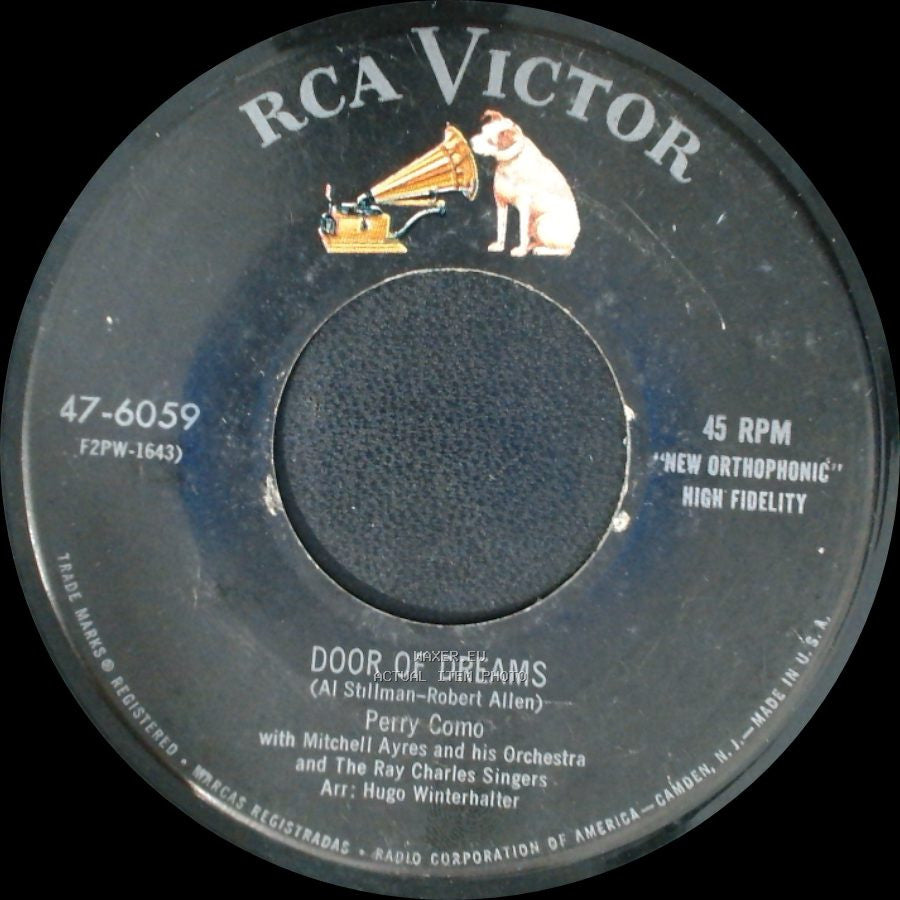 Perry Como - Nobody / Door Of Dreams side B