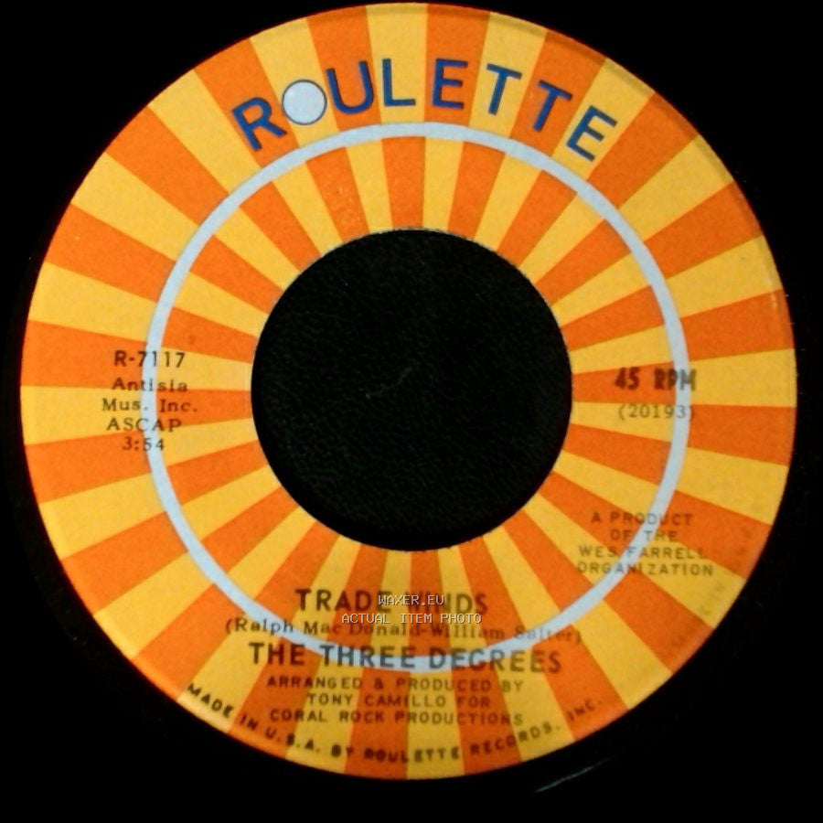 The Three Degrees - I Turn To You / Trade Winds side A