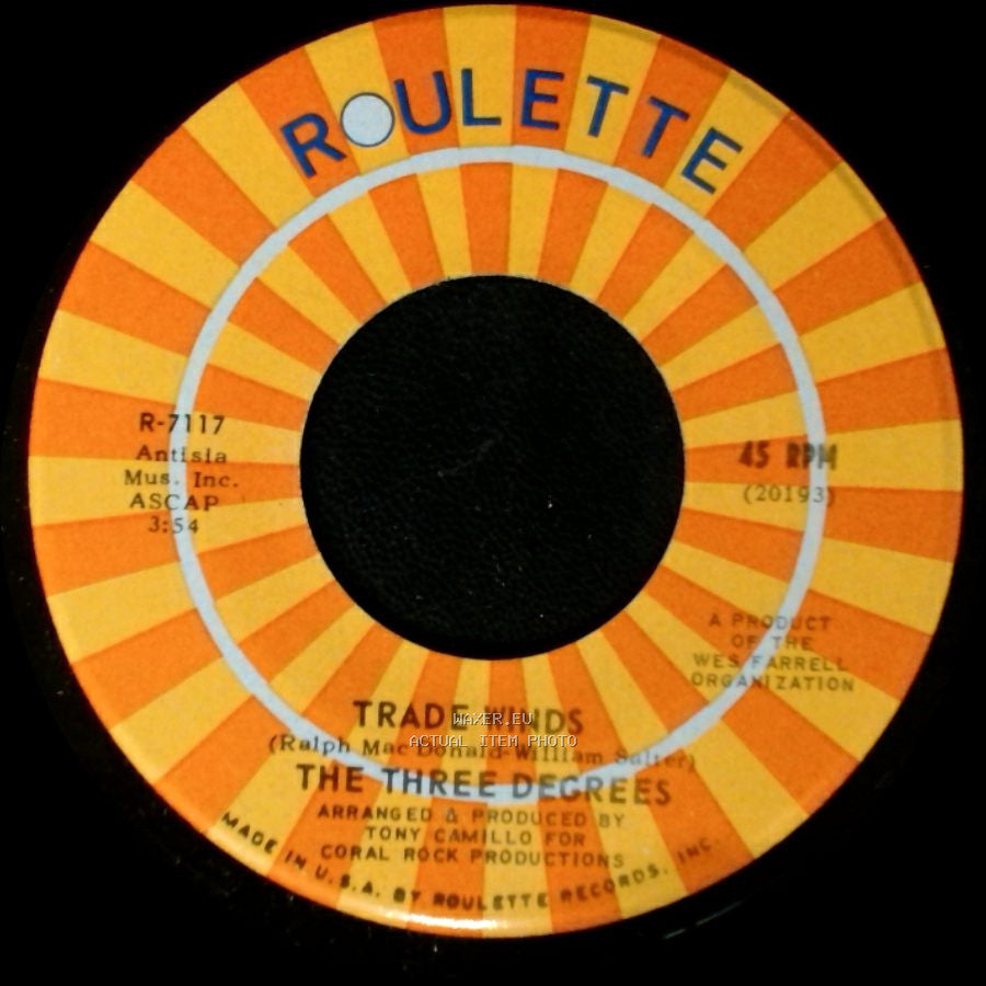 The Three Degrees - I Turn To You / Trade Winds side A