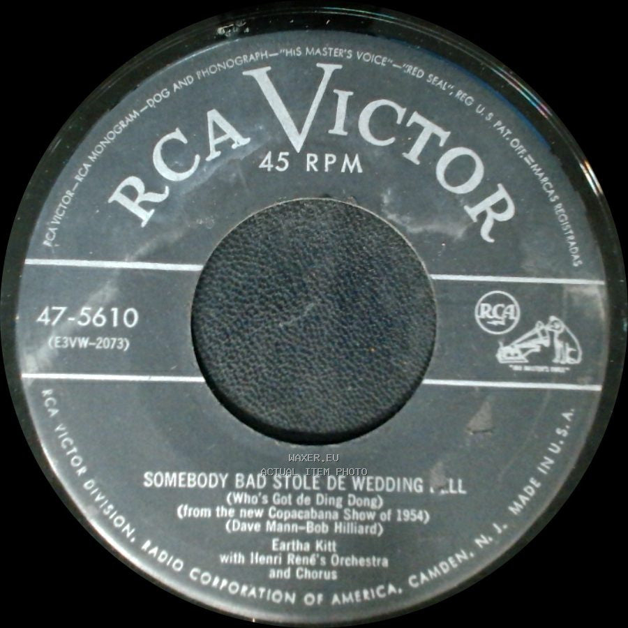 Eartha Kitt - Somebody Bad Stole De Wedding Bell / Lovin' Spree side A