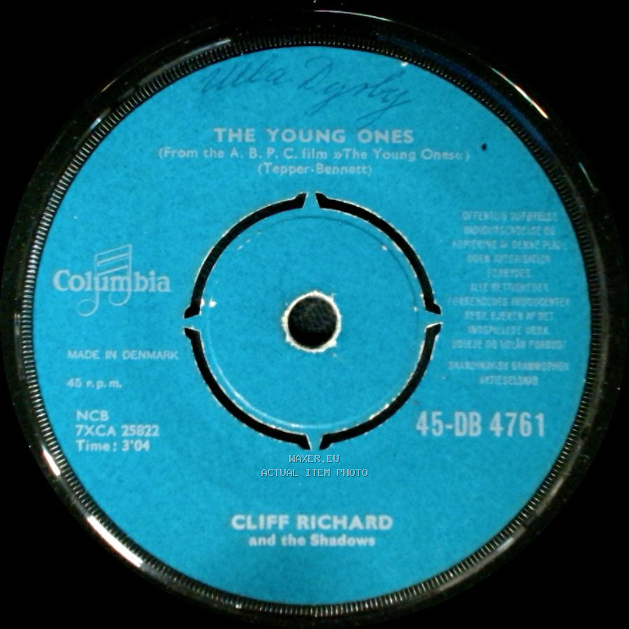 Cliff Richard And The Shadows - The Young Ones / We Say Yeah side A