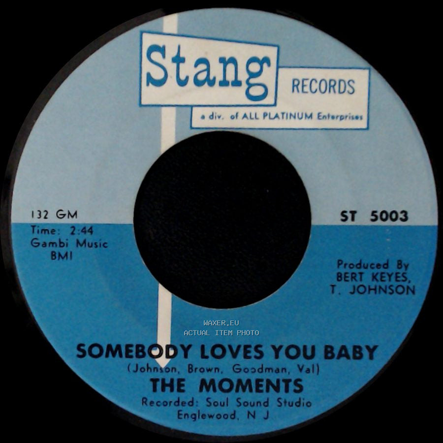 The Moments - Sunday / Somebody Loves You Baby side B